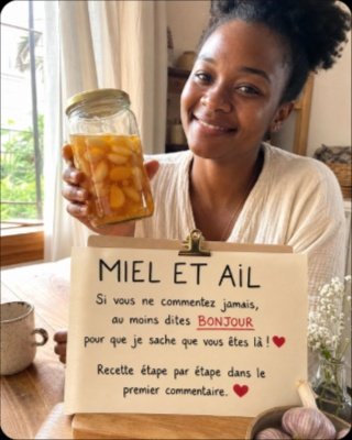Le Secret Viral à 2 Ingrédients qui Va Révolutionner Votre Cuisine : Le Miel à l'Ail (À Essayer Absolument !)